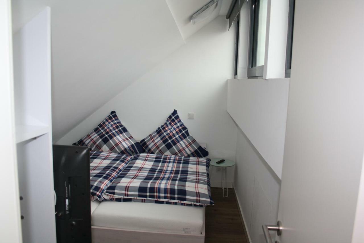 Nummer Zwo Apartment